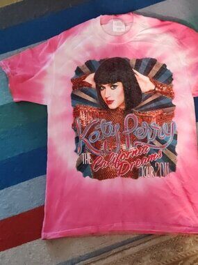 Katy Perry The California Dreams Tour 2011 Pink T-Shirt M